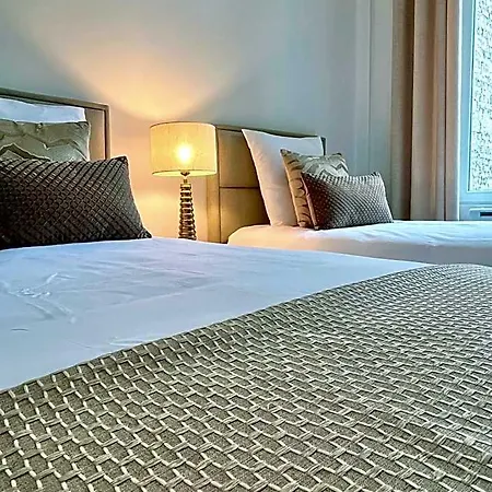 Coeur De Lille- 2 Ideal Famille Apartmanhotel