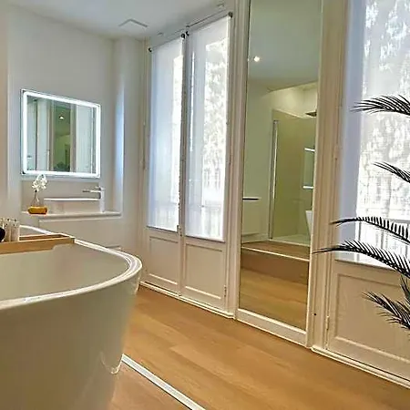 Coeur De Lille- 2 Ideal Famille 3* Lille